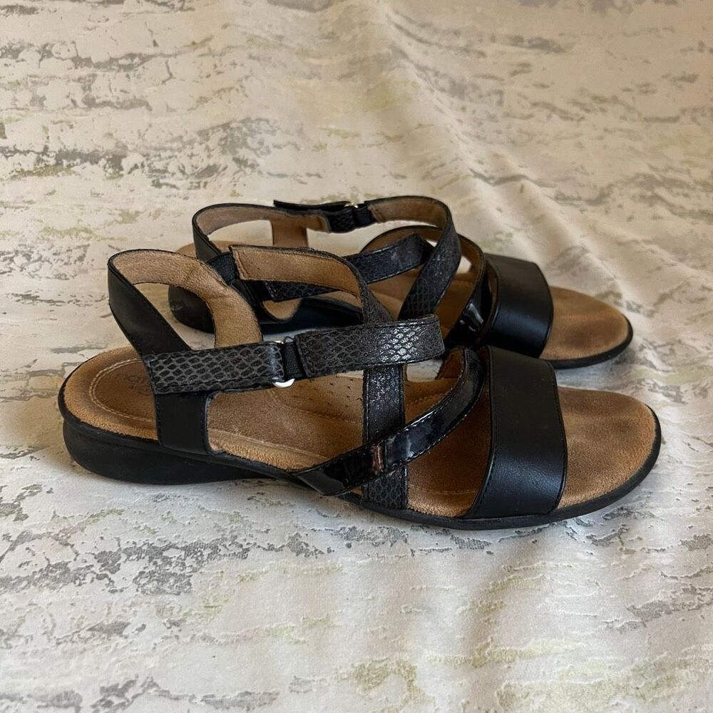 Natural Soul Leather Strappy Sandals - Picture 3 of 8